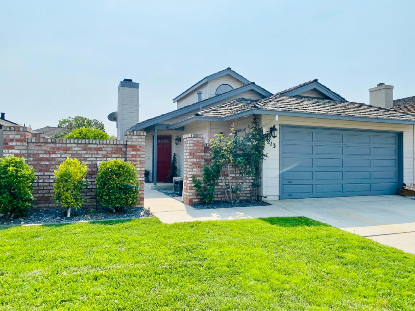 213 Alhambra St, Salinas, CA 93906 3 Beds 2 Baths (Sold