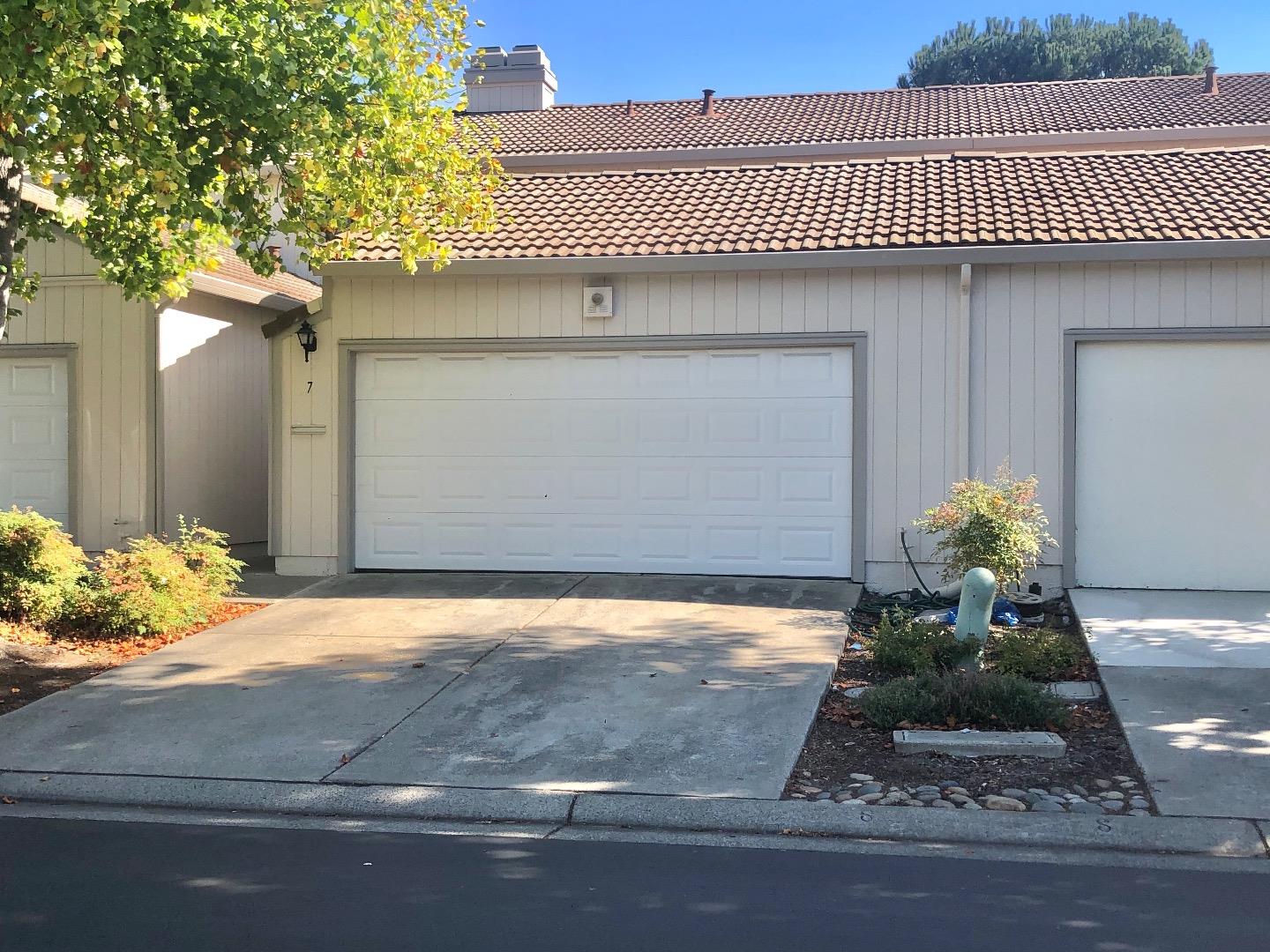 7 Moraine Ct, Hercules, CA 94547 3 Beds 2/1 Baths (Sold