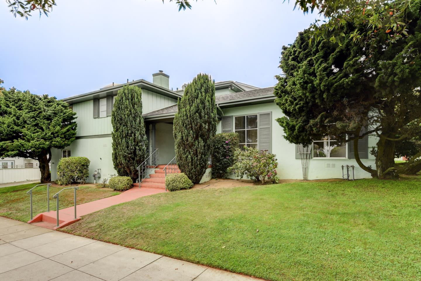 100 Winston Dr, San Francisco, CA 94132 3 Beds 2/1 Baths (Sold