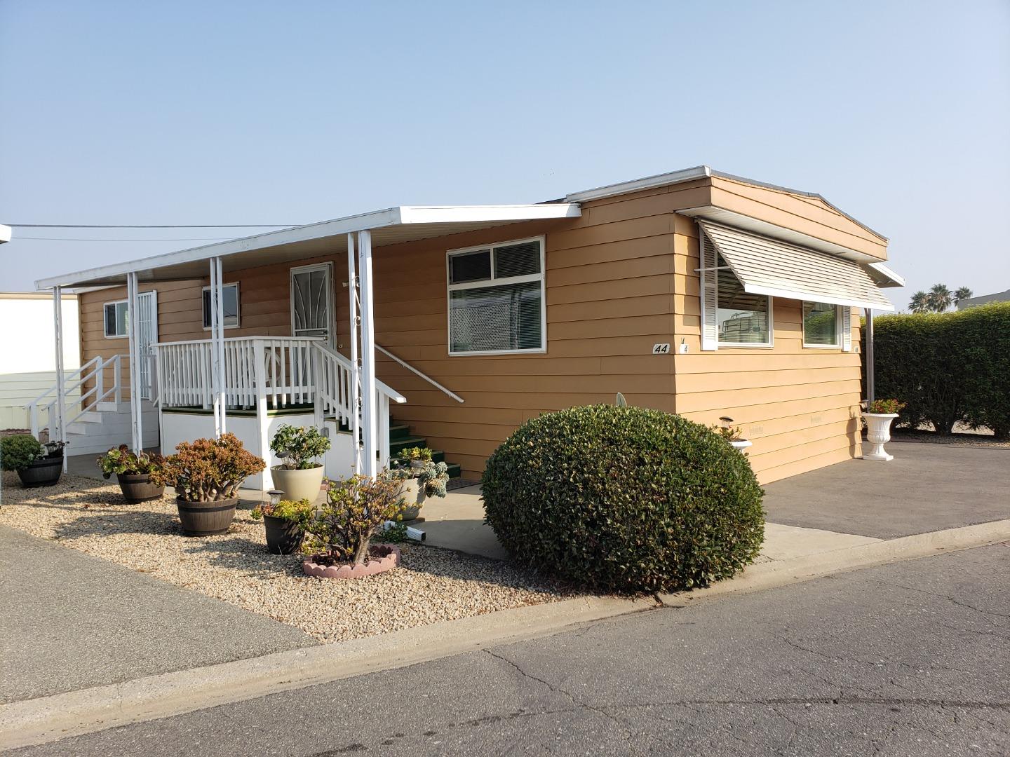 55 San Juan Grade Rd 44, Salinas, CA 93906 2 Beds 2 Baths (Sold) ML81814058 MLSL