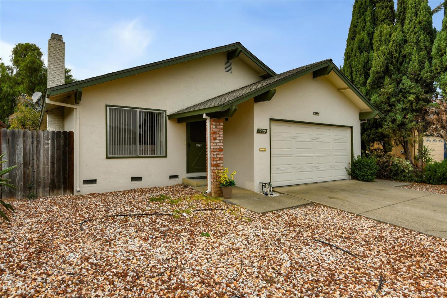 1229 Moonbeam Way, Milpitas, CA 95035 3 Beds 2 Baths (Sold) ML81814134 MLSL
