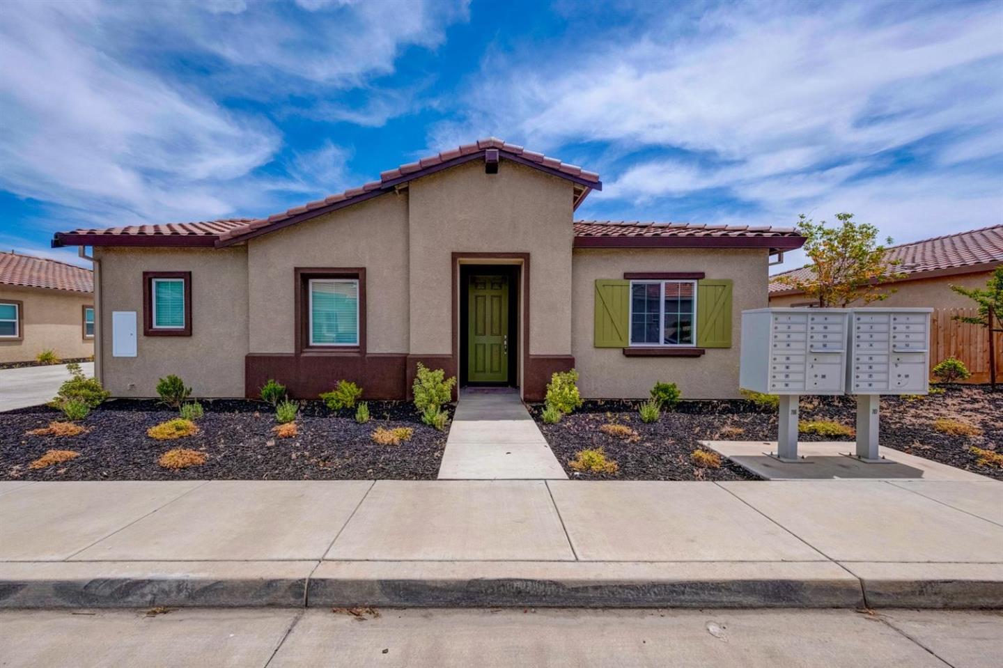 550 Betten St, Los Banos, CA 93635 3 Beds 2 Baths (Sold