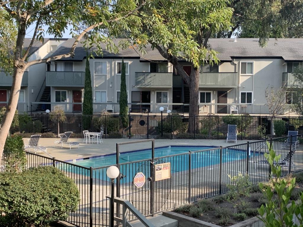 1126 Cherry Ave 3, San Bruno, CA 94066 1 Beds 1 Baths (Sold