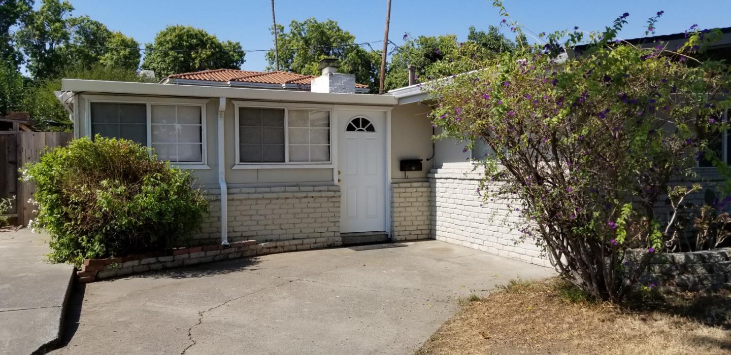 10425 Calvert Dr, Cupertino, CA 95014 4 Beds 2 Baths (Sold