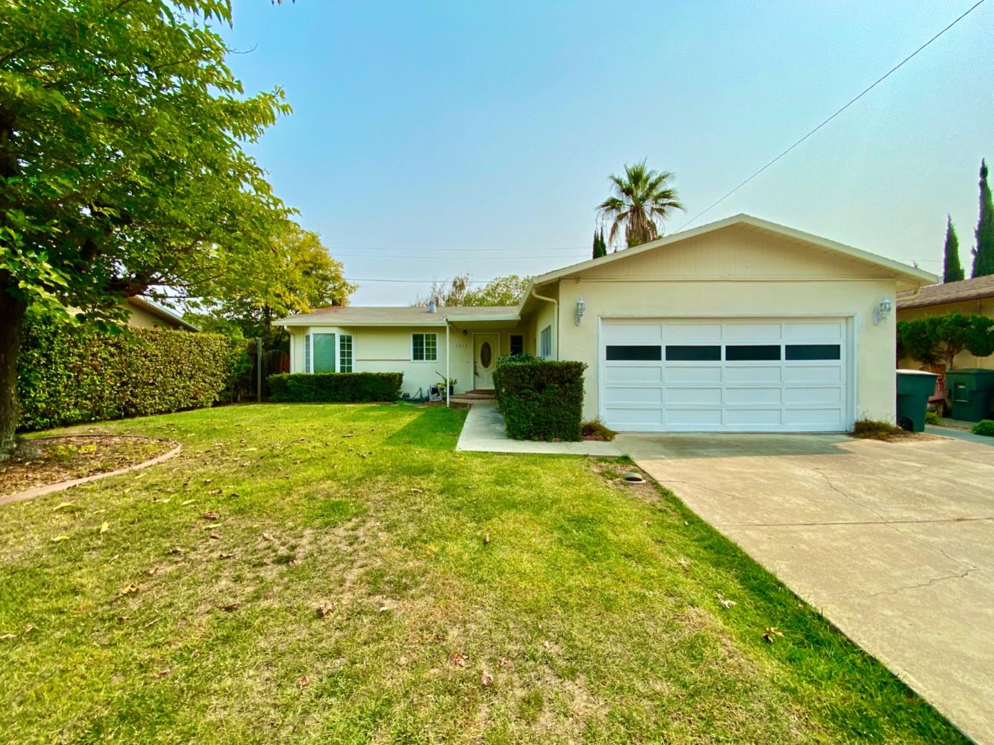 1618 Meadowlark Ln, Sunnyvale, CA 94087 3 Beds 2 Baths (Sold