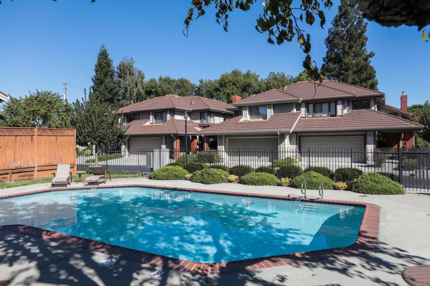 18847 Biarritz Ct, Saratoga, CA 95070 3 Beds 2/1 Baths (Sold