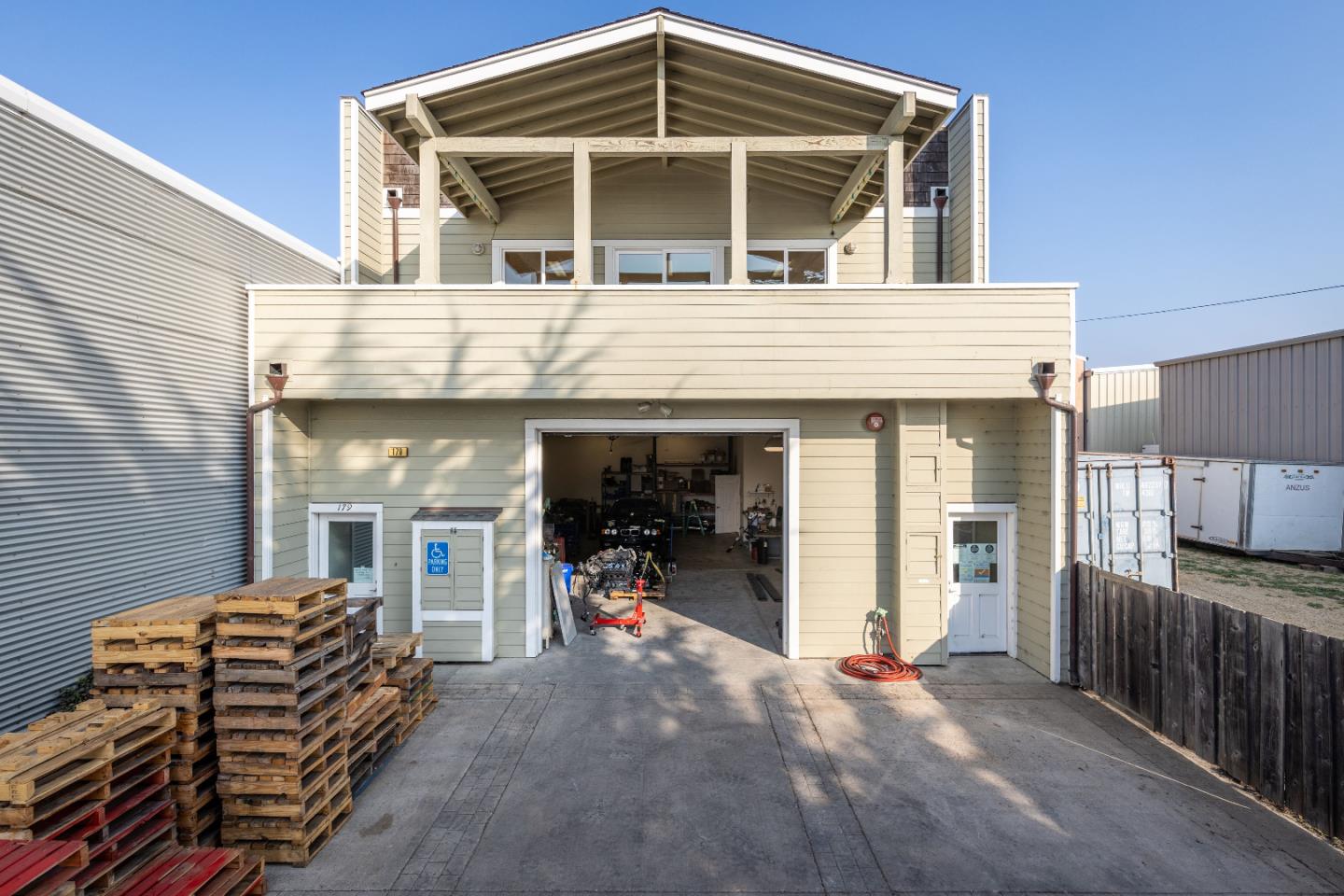 179 Harvard Avenue, HALF MOON BAY, California 94019, ,Comm Industrial For Sale,For Sale,Harvard Avenue,40964433