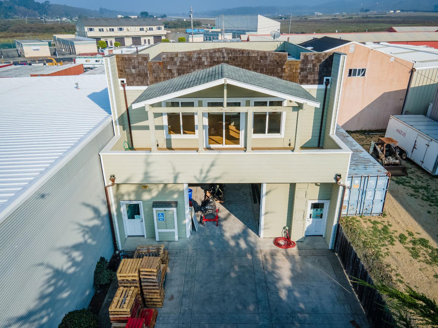 179 Harvard Avenue, HALF MOON BAY, California 94019, ,Comm Industrial For Sale,For Sale,Harvard Avenue,40964433