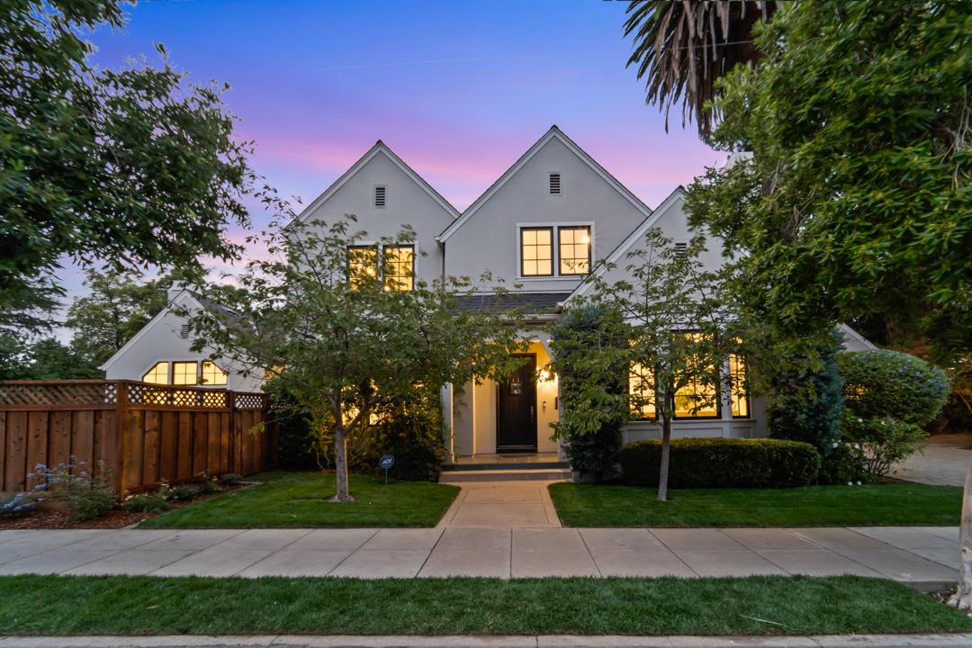 Detail Gallery Image 1 of 1 For 1980 Carmelita Ave, Burlingame,  CA 94010 - 4 Beds | 3/1 Baths