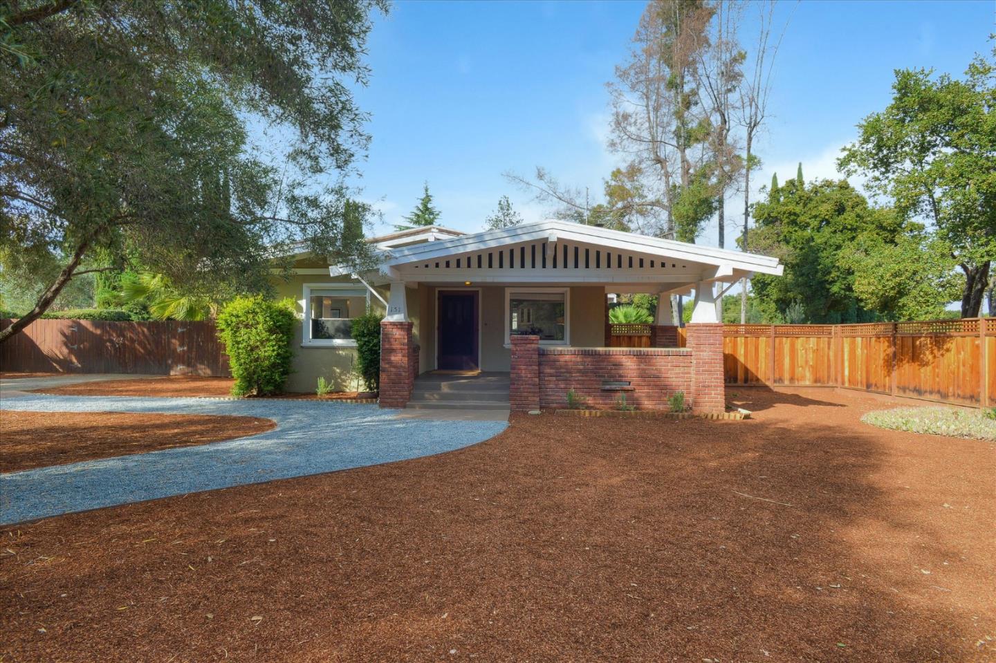 151 Hawthorne Ave, Los Altos, CA 94022 2 Beds 2/1 Baths (Sold