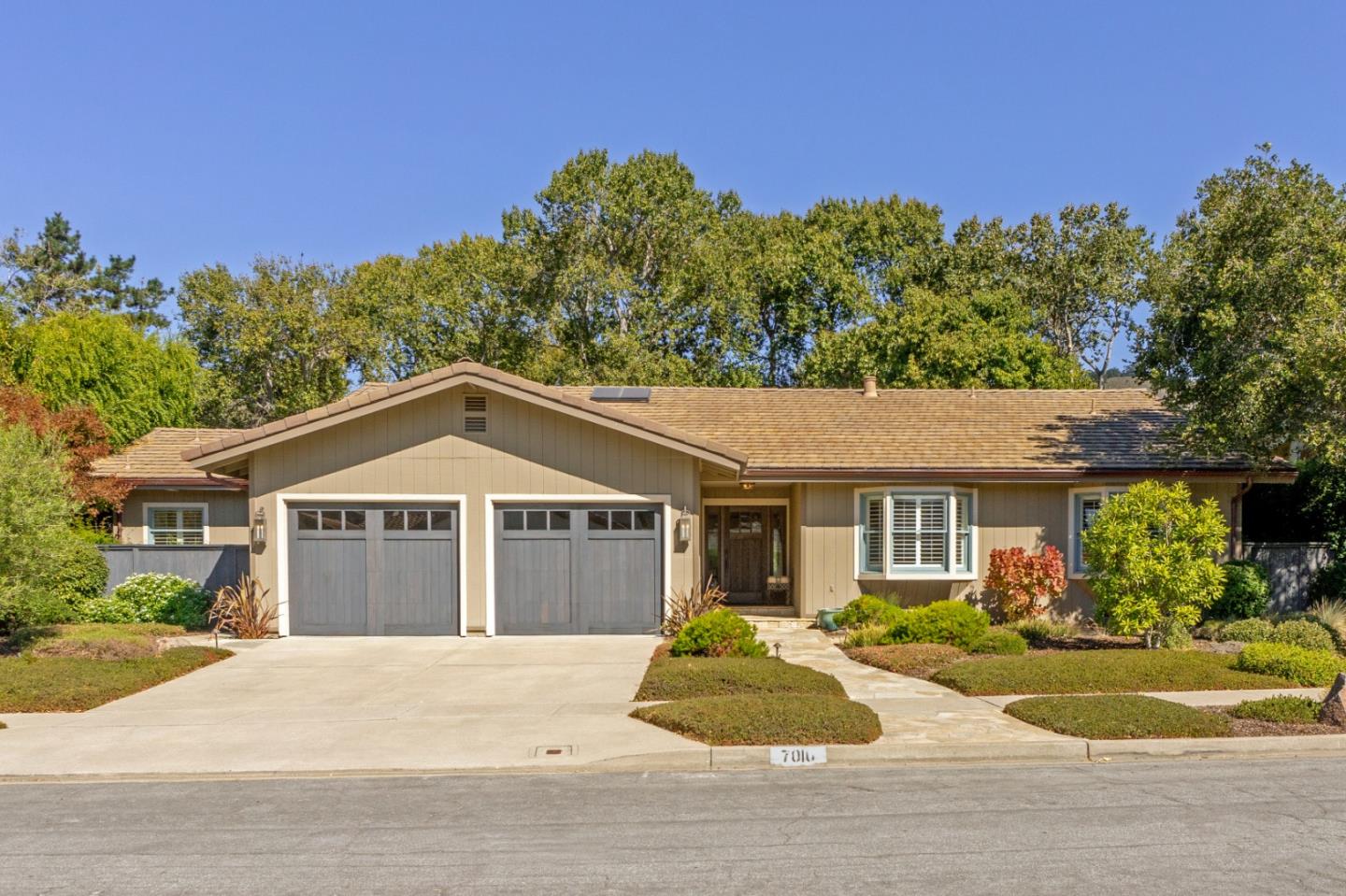 Detail Gallery Image 1 of 1 For 7010 Valley Greens Cir, Carmel,  CA 93923 - 3 Beds | 2/1 Baths