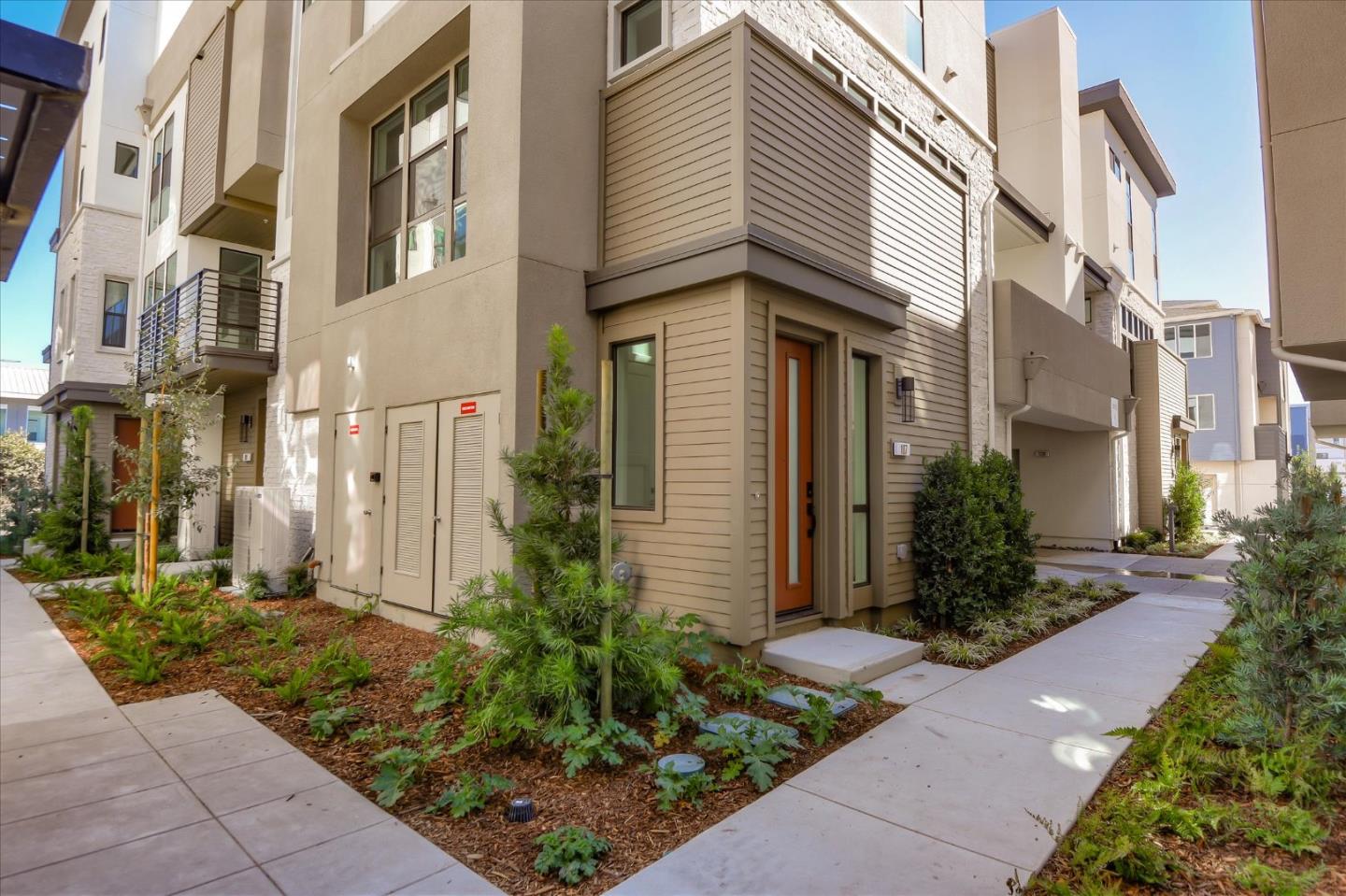 Detail Gallery Image 1 of 1 For 3370 Eichers Pl #107,  Santa Clara,  CA 95051 - 3 Beds | 2/1 Baths