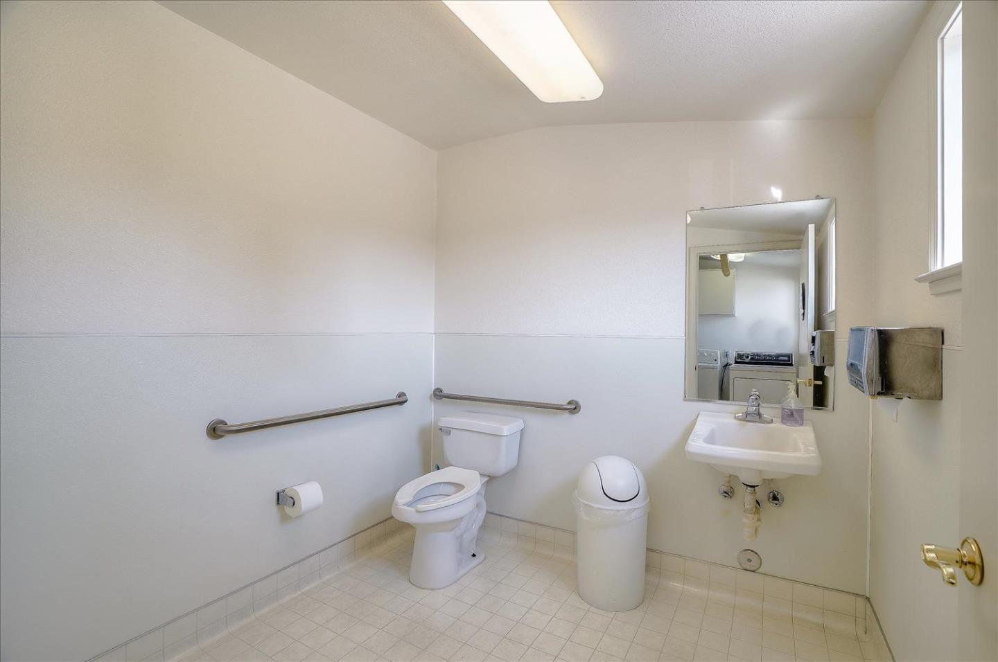 109 Capitol Street, SALINAS, California 93901, ,Comm Industrial For Sale,For Sale,Capitol Street,40961926