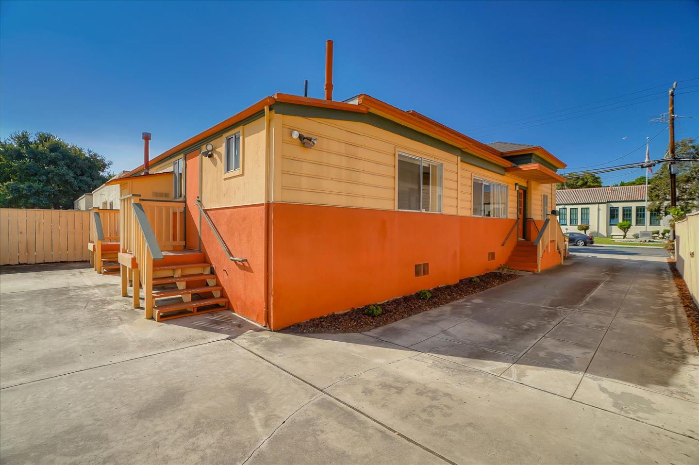 109 Capitol Street, SALINAS, California 93901, ,Comm Industrial For Sale,For Sale,Capitol Street,40961926