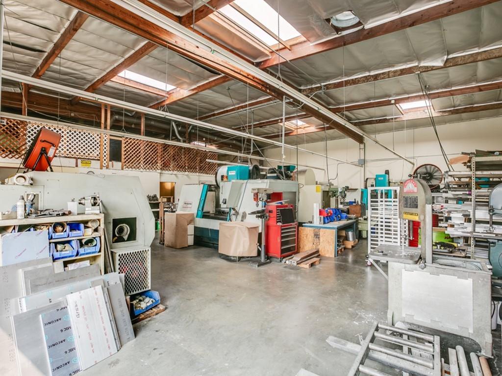 270 Kinney Drive, SAN JOSE, California 95112, ,Comm Industrial For Sale,For Sale,Kinney Drive,40963053