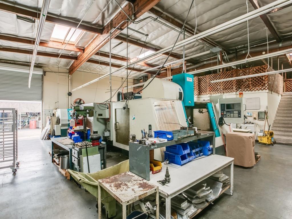 270 Kinney Drive, SAN JOSE, California 95112, ,Comm Industrial For Sale,For Sale,Kinney Drive,40963053