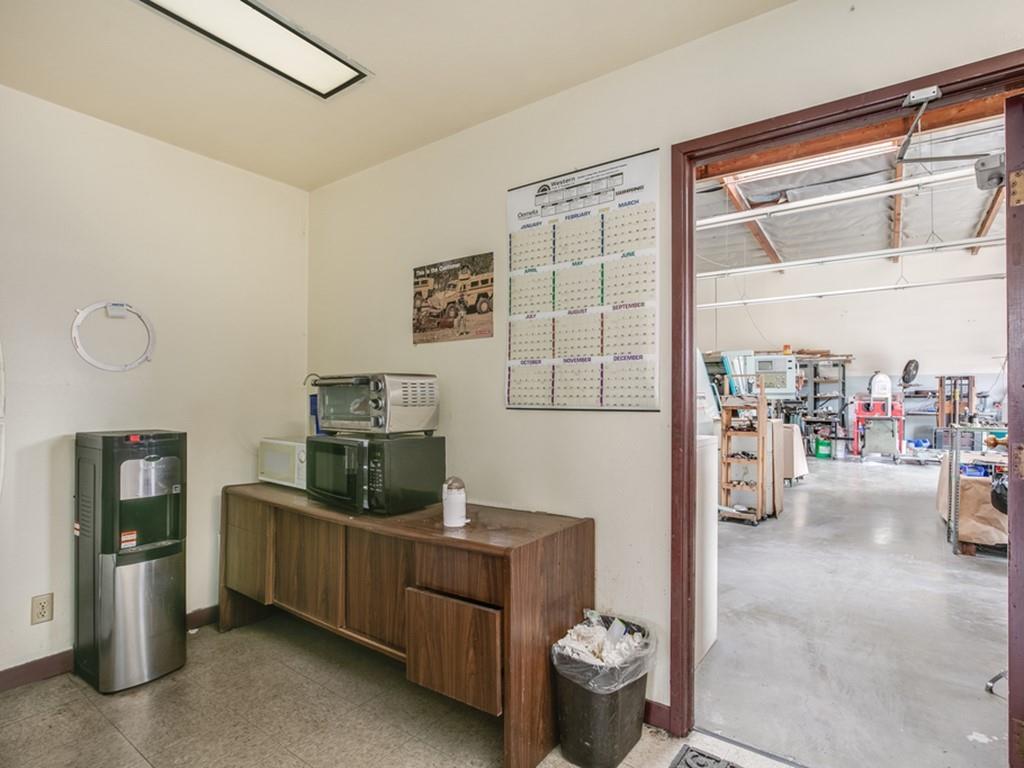 270 Kinney Drive, SAN JOSE, California 95112, ,Comm Industrial For Sale,For Sale,Kinney Drive,40963053