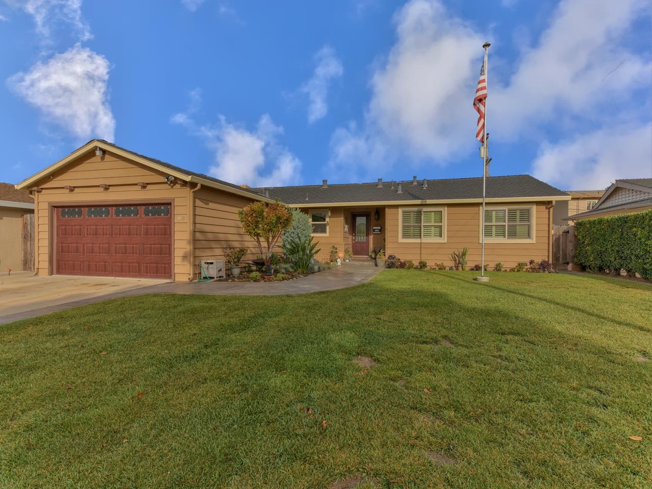 890 San Simeon Dr, Salinas, CA 93901 4 Beds 2 Baths (Sold) ML81816437 MLSL