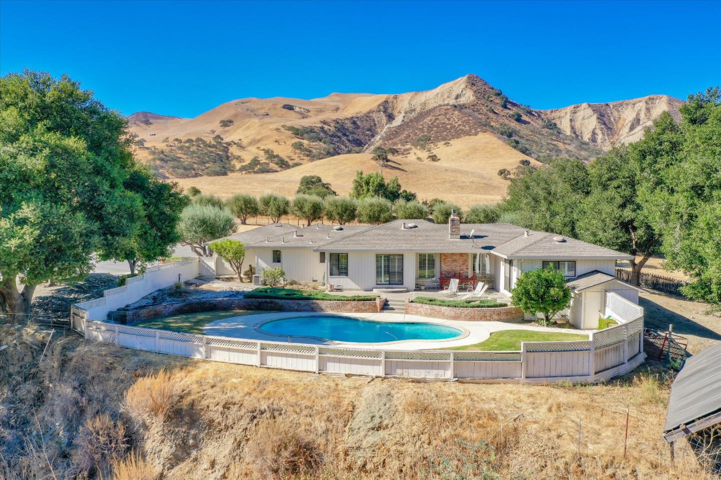 9581 Airline Hwy, Tres Pinos, CA 95075 3 Beds 3 Baths (Active