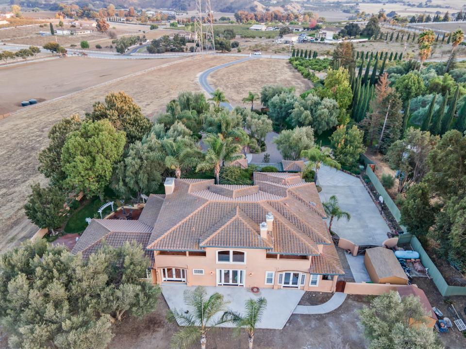 6475 Vineyard Estates Dr, Hollister, CA 95023 4 Beds 4 Baths