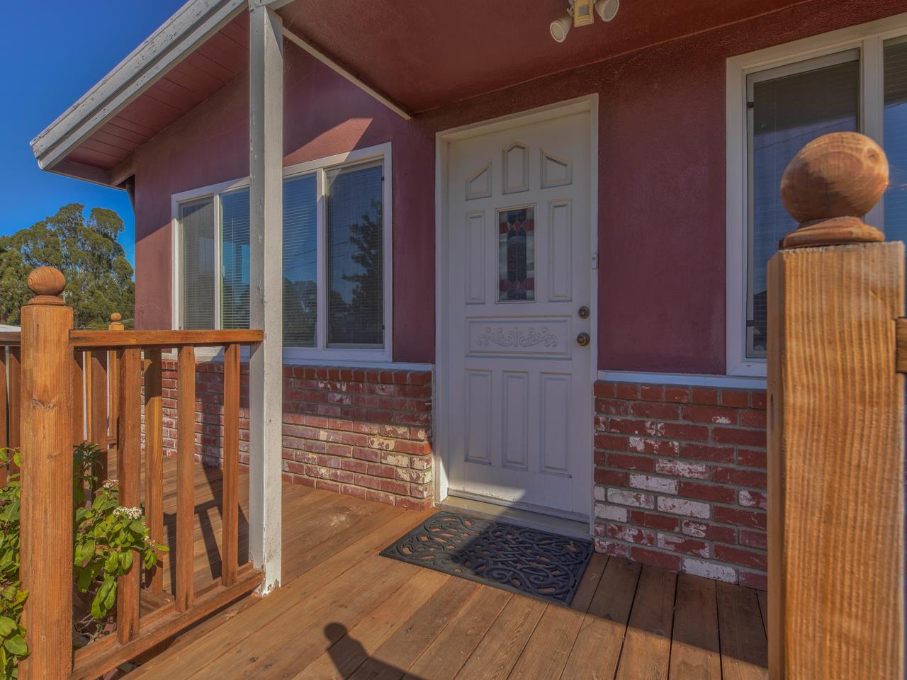 Detail Gallery Image 1 of 1 For 2070 Yosemite St, Seaside,  CA 93955 - 3 Beds | 2 Baths