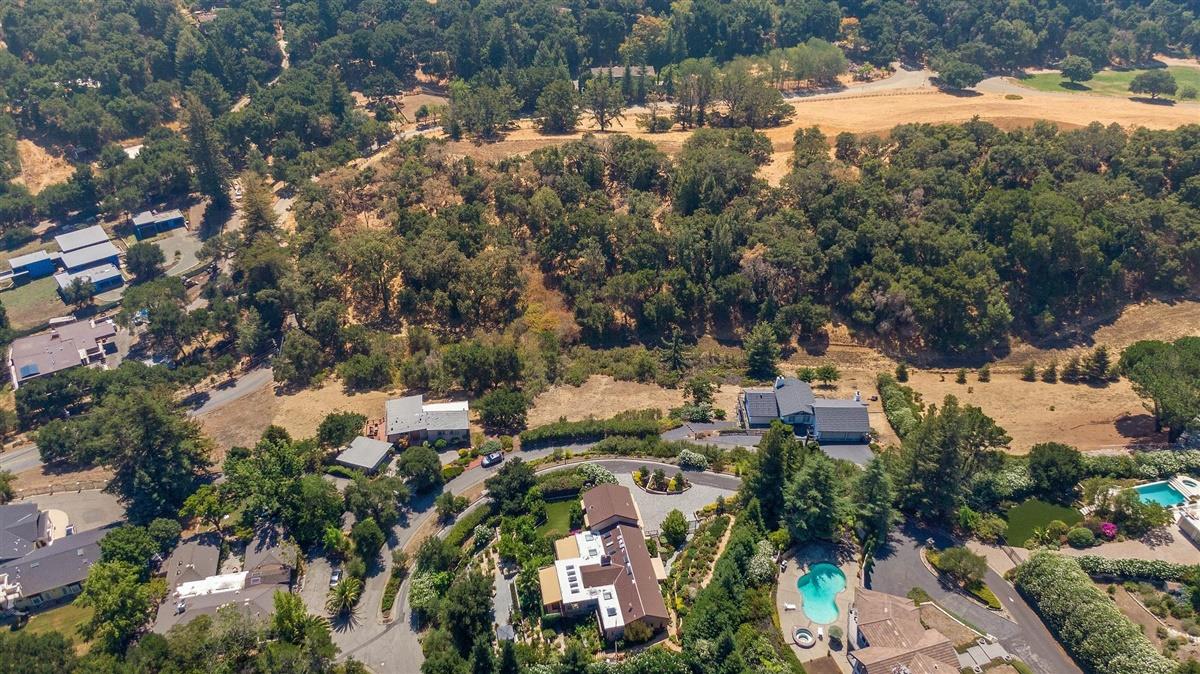 0 Altamont Cl, LOS ALTOS HILLS, California 94022, ,Lots And Land,For Sale,Altamont Cl,40962120
