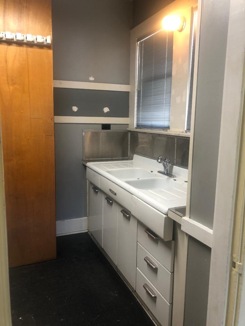 1108 Mission Street, SANTA CRUZ, California 95060, ,Comm Industrial For Sale,For Sale,Mission Street,40962390