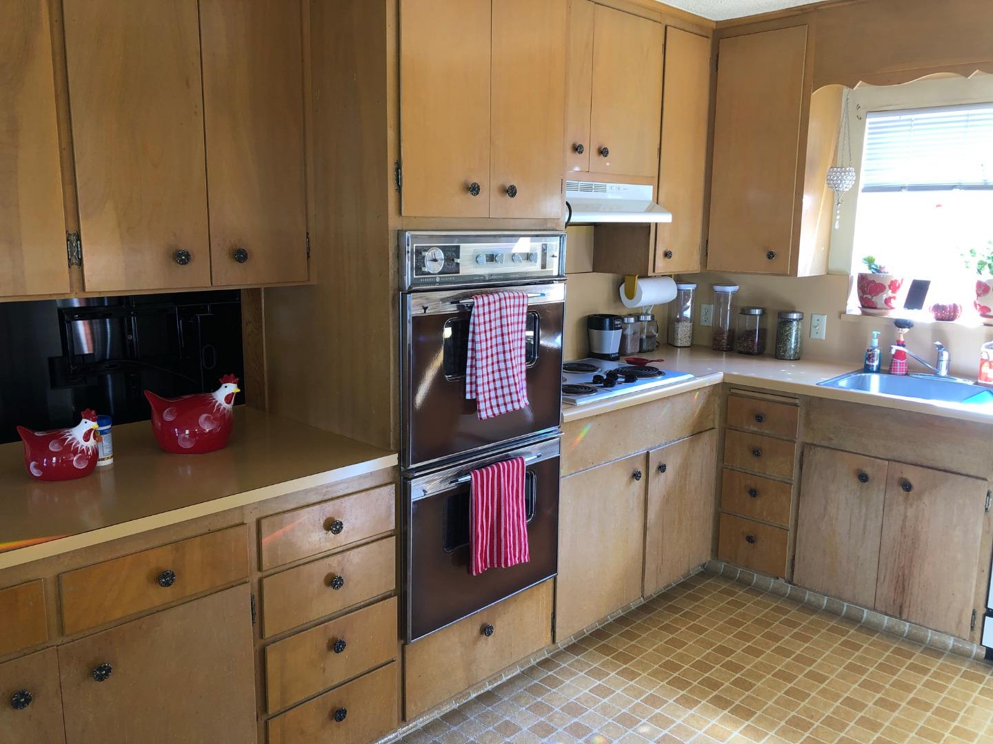 1102 Abbott Street, SALINAS, California 93901, ,Comm Industrial For Sale,For Sale,Abbott Street,40963472