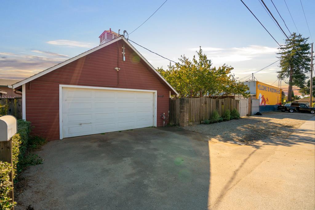 Detail Gallery Image 1 of 1 For 311 Capitola Road Ext, Santa Cruz,  CA 95062 - 1 Beds | 2 Baths