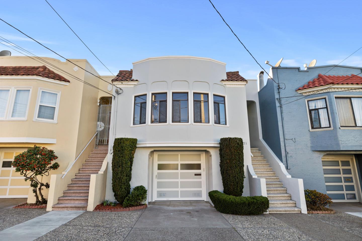Detail Gallery Image 1 of 1 For 1371 40th Ave, San Francisco,  CA 94122 - 2 Beds | 1 Baths