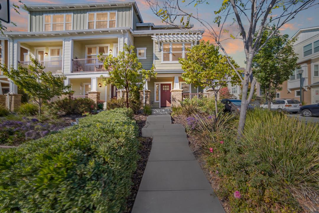 Detail Gallery Image 1 of 1 For 1123 Sunnybrae Blvd, San Mateo,  CA 94402 - 2 Beds | 2 Baths