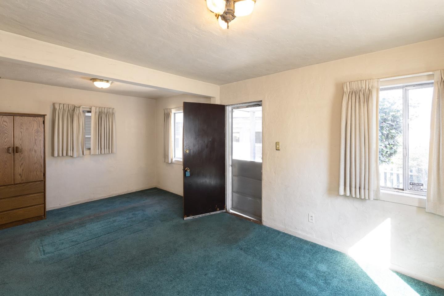 14 & 16 Porter Drive, ROYAL OAKS, California 95076, ,Comm Industrial For Sale,For Sale,Porter Drive,40961999