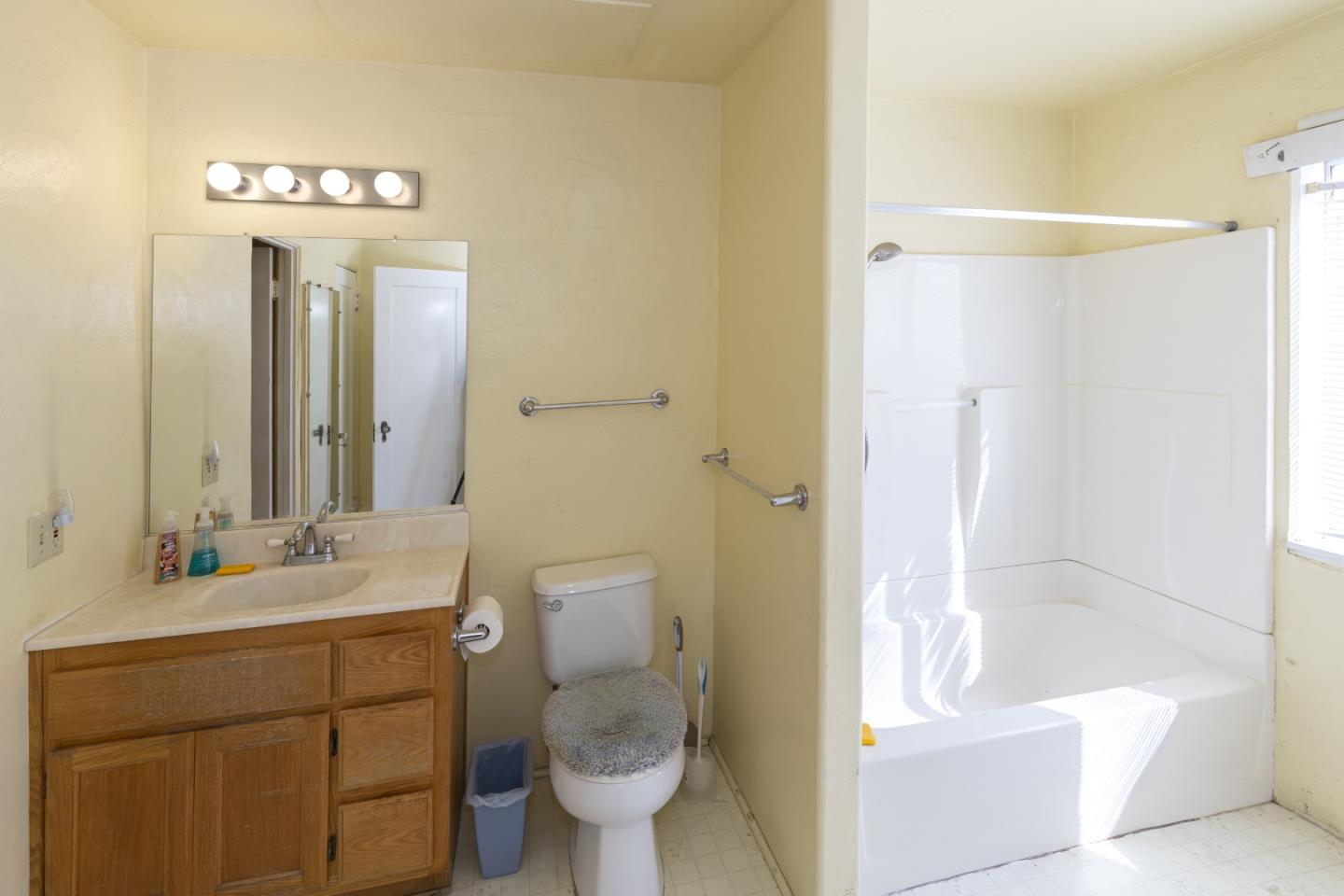 14 & 16 Porter Drive, ROYAL OAKS, California 95076, ,Comm Industrial For Sale,For Sale,Porter Drive,40961999