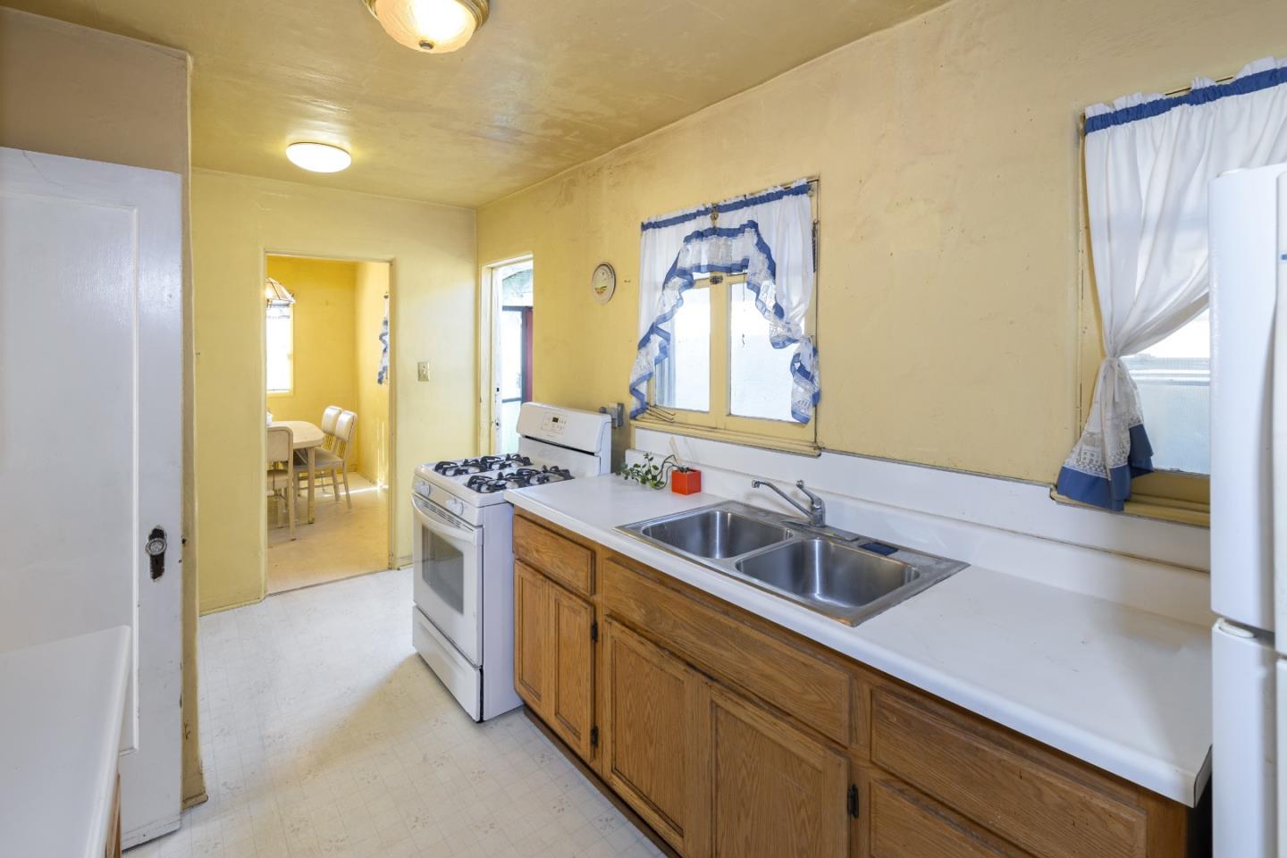 14 & 16 Porter Drive, ROYAL OAKS, California 95076, ,Comm Industrial For Sale,For Sale,Porter Drive,40961999