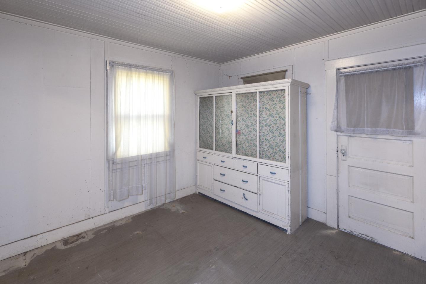 14 & 16 Porter Drive, ROYAL OAKS, California 95076, ,Comm Industrial For Sale,For Sale,Porter Drive,40961999