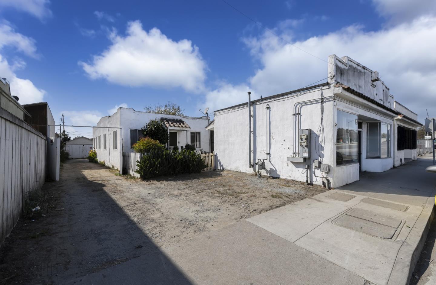 14 & 16 Porter Drive, ROYAL OAKS, California 95076, ,Comm Industrial For Sale,For Sale,Porter Drive,40961999