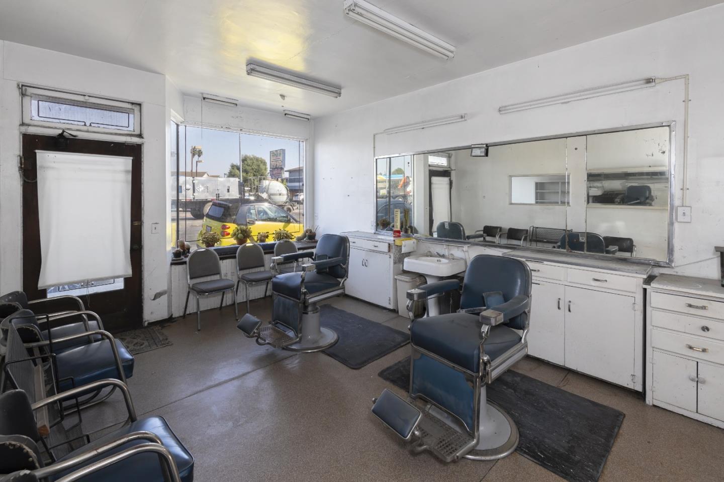 14 & 16 Porter Drive, ROYAL OAKS, California 95076, ,Comm Industrial For Sale,For Sale,Porter Drive,40961999