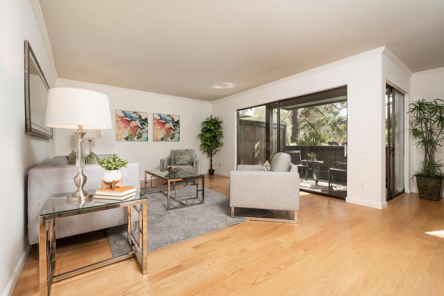 Detail Gallery Image 1 of 1 For 3374 Brittan Ave #2,  San Carlos,  CA 94070 - 2 Beds | 2 Baths