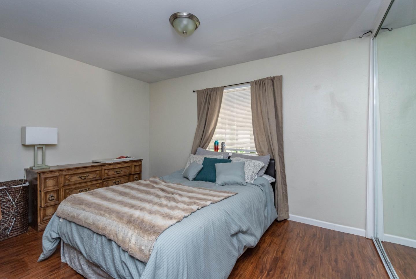1070-1077 Echo Moss Road, SOUTH LAKE TAHOE, California 96150, ,Comm Ri Multi-units 5+,For Sale,Echo Moss Road,ML81819553