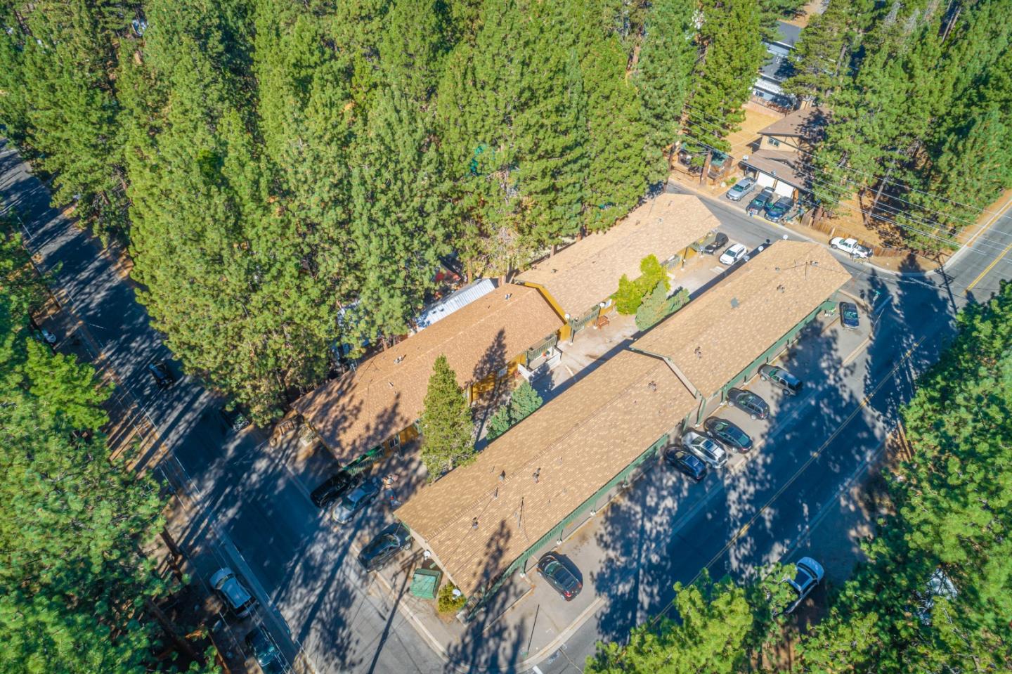 1070-1077 Echo Moss Road, SOUTH LAKE TAHOE, California 96150, ,Comm Ri Multi-units 5+,For Sale,Echo Moss Road,ML81819553