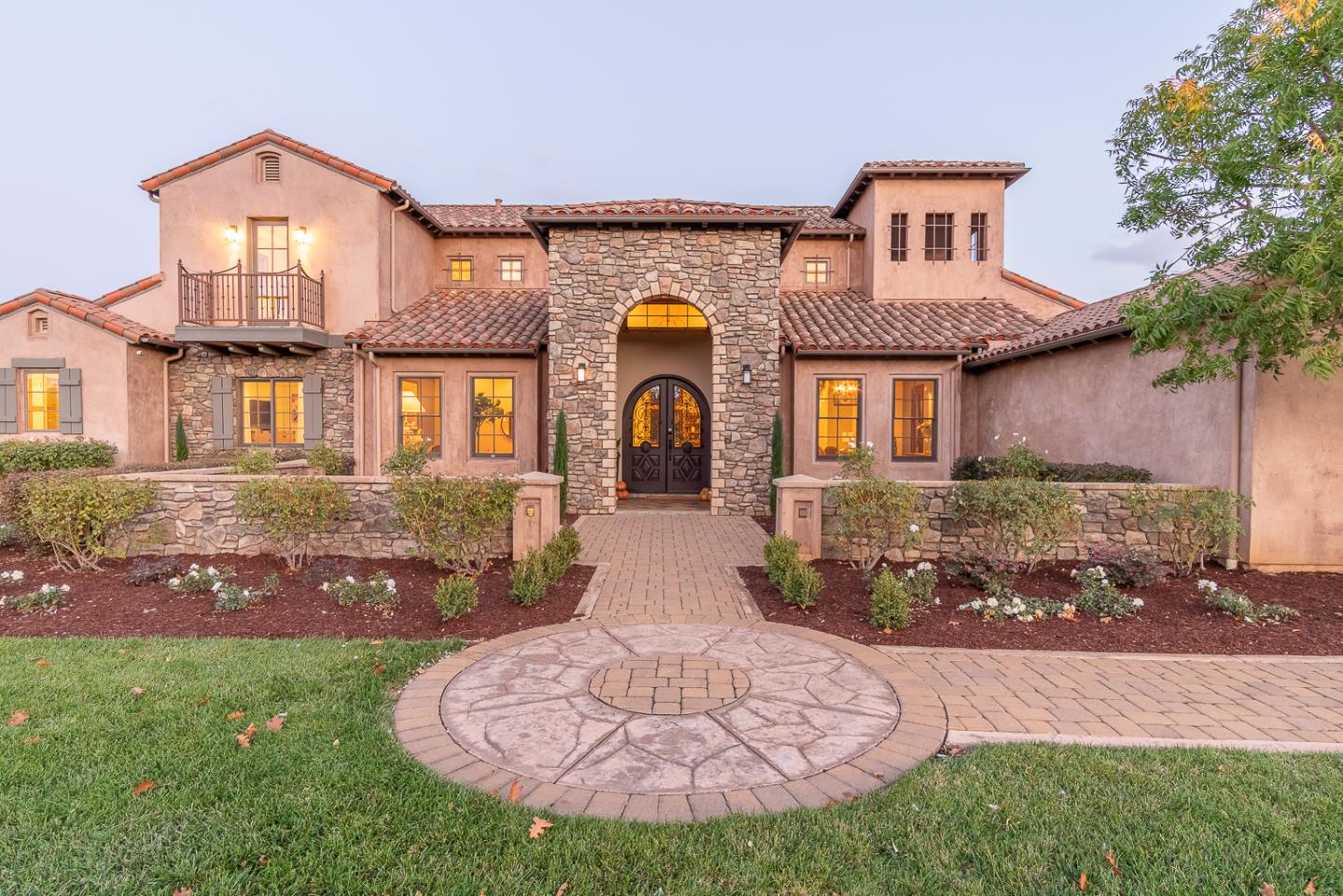 1110 Vintage Ct, San Martin, CA 95046 4 Beds 5/2 Baths (Sold