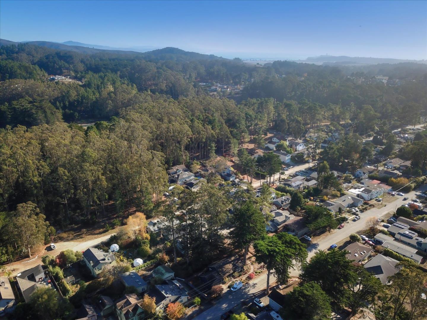 825 Edison Street, MONTARA, California 94037, ,Lots And Land,For Sale,Edison Street,40964181