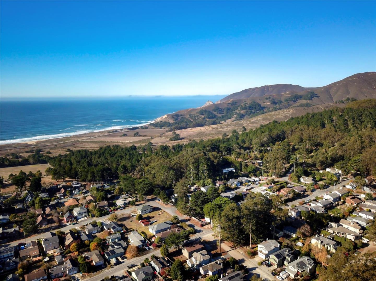 825 Edison Street, MONTARA, California 94037, ,Lots And Land,For Sale,Edison Street,40964181