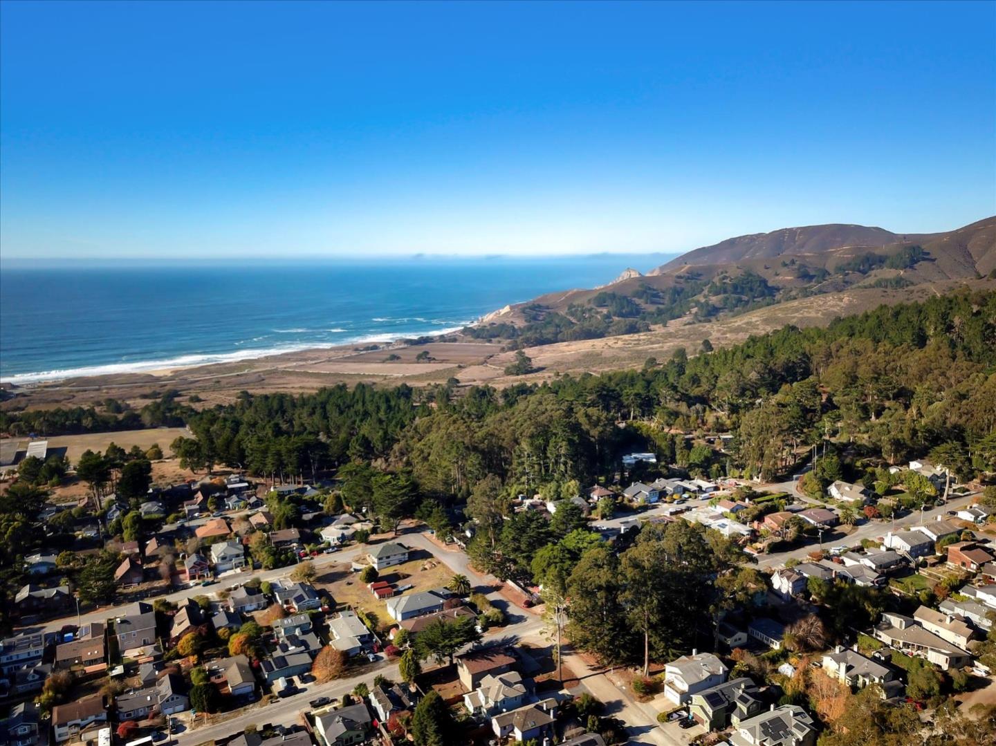825 Edison Street, MONTARA, California 94037, ,Lots And Land,For Sale,Edison Street,40964181