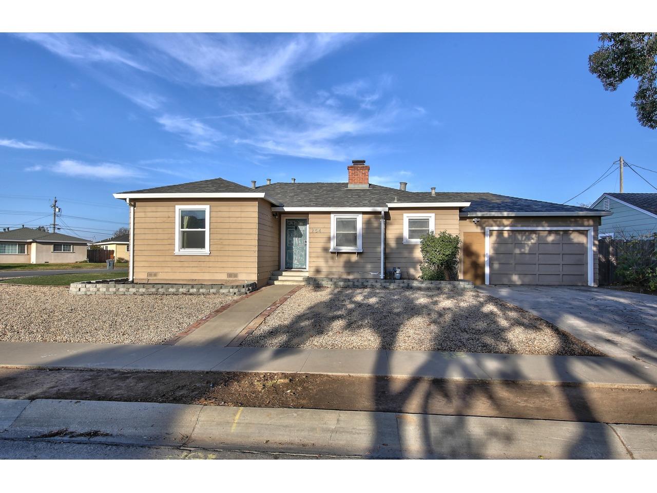 Detail Gallery Image 1 of 1 For 254 Douglas Ave, Salinas,  CA 93906 - 2 Beds | 1 Baths