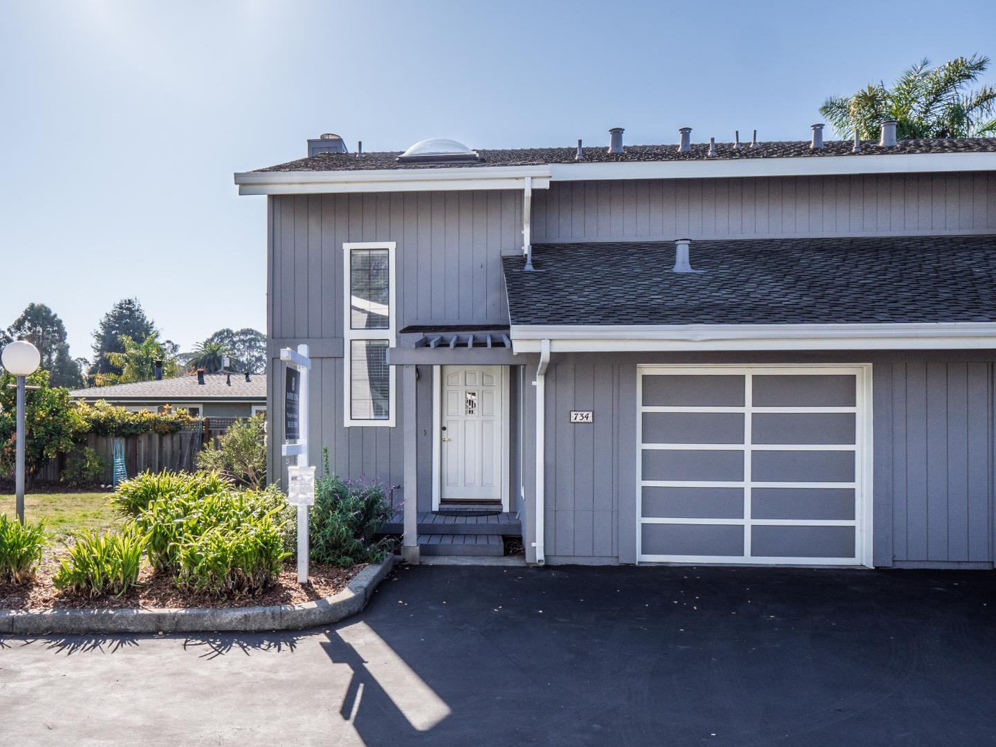 Detail Gallery Image 1 of 1 For 734 Cable Ct, Santa Cruz,  CA 95062 - 2 Beds | 2/1 Baths