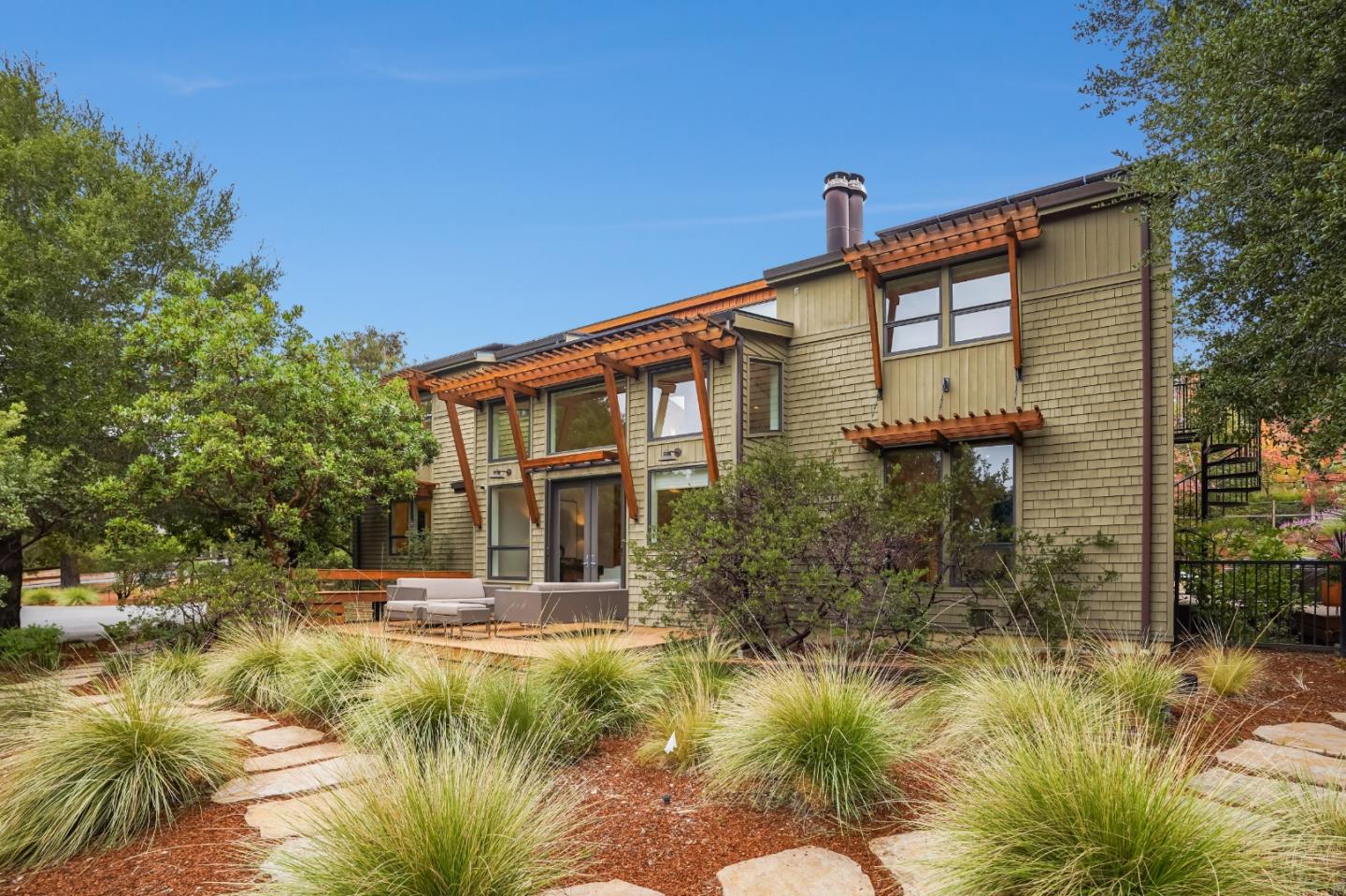 130 Meadowood Dr, Portola Valley, CA 94028 4 Beds 3/1 Baths (Sold