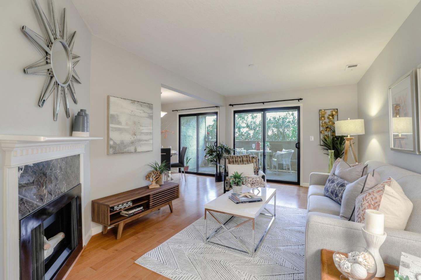 Detail Gallery Image 1 of 1 For 26 4th St #4,  Los Altos,  CA 94022 - 1 Beds | 1 Baths
