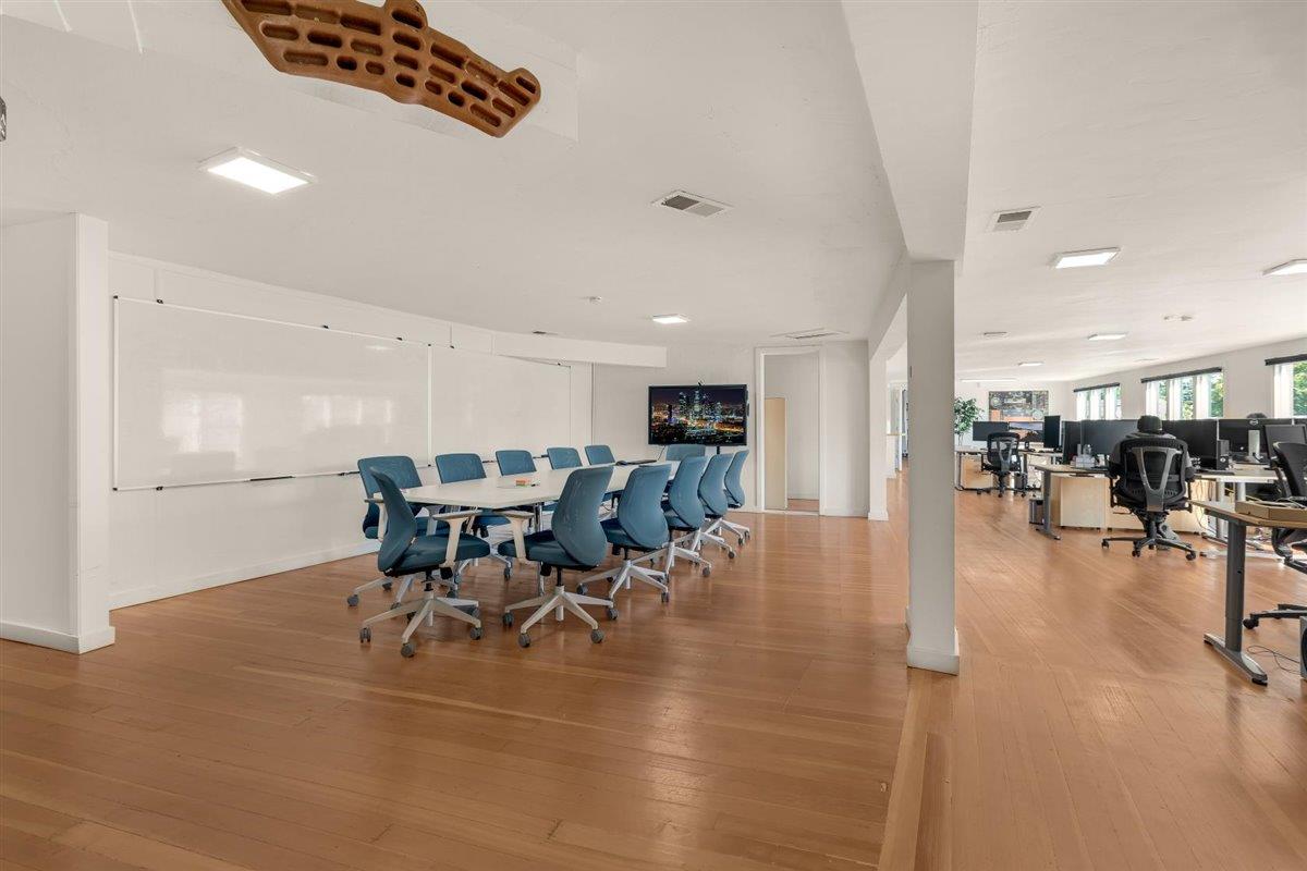 161 South Boulevard, SAN MATEO, California 94402, ,Comm Industrial For Sale,For Sale,South Boulevard,40961927