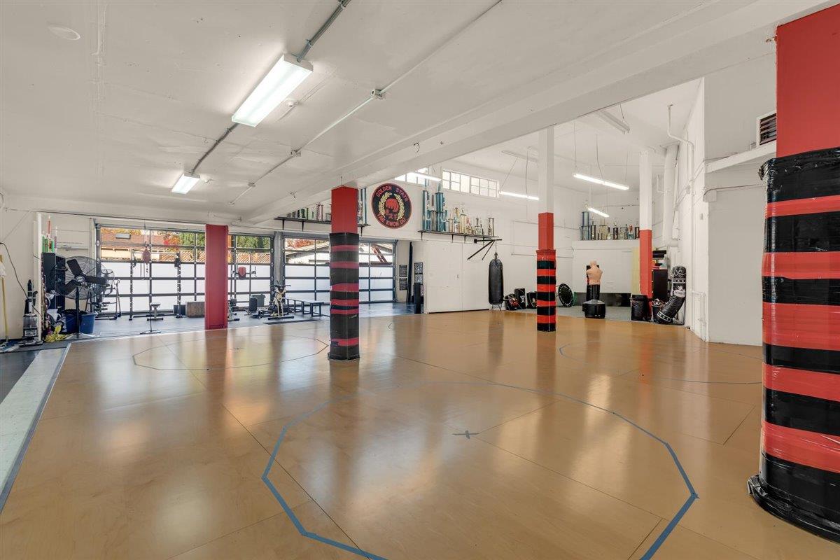 161 South Boulevard, SAN MATEO, California 94402, ,Comm Industrial For Sale,For Sale,South Boulevard,40961927